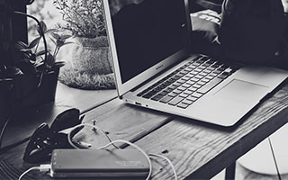 李京龙社媒分享西雅图美食日常：海产城市当然要吃当地新鲜生蚝